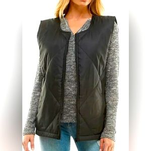 Socialite black puffer vest, brand new with tags